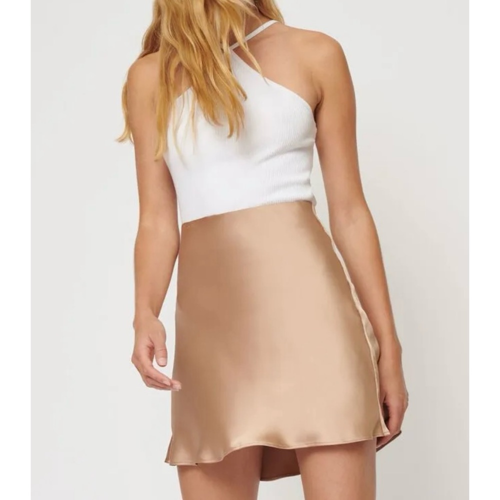 NWOT Dynamite Shira Satin A-Line Mini Skirt